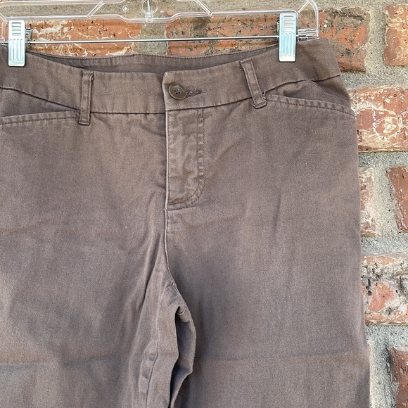 ST John’s Bay Capris - Picture 2 of 4